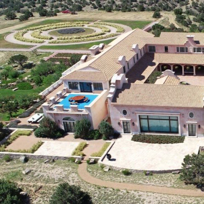 liderfiscal's tweet photo. #URGENTE: La Administración Trump ahora está obstruyendo una investigación de Nuevo México sobre tráfico sexual en el rancho privado de Epstein.

#UrgenteCOMPARTAN #RTMasivo https://t.co/Oe1y0yqXTg