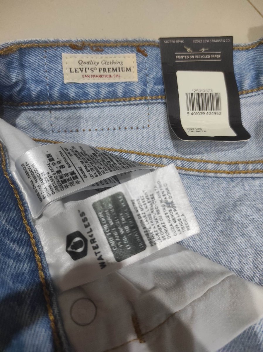 tewilans's tweet photo. WTS Levi's Women's Premium 501 Original Fit (BNWT)
​🏷️ Kondisi: 100% Baru, blm pernah dipakai. Tag bawaan masih nempel utuh.
📏 Size: 33
💰 Harga: Rp 500k Nett
📍 Dom: Depok (Bisa kirim-kirim)
📲 WA: 083115148575
#bajumurah #levis #jualan https://t.co/ot9H44vZXY