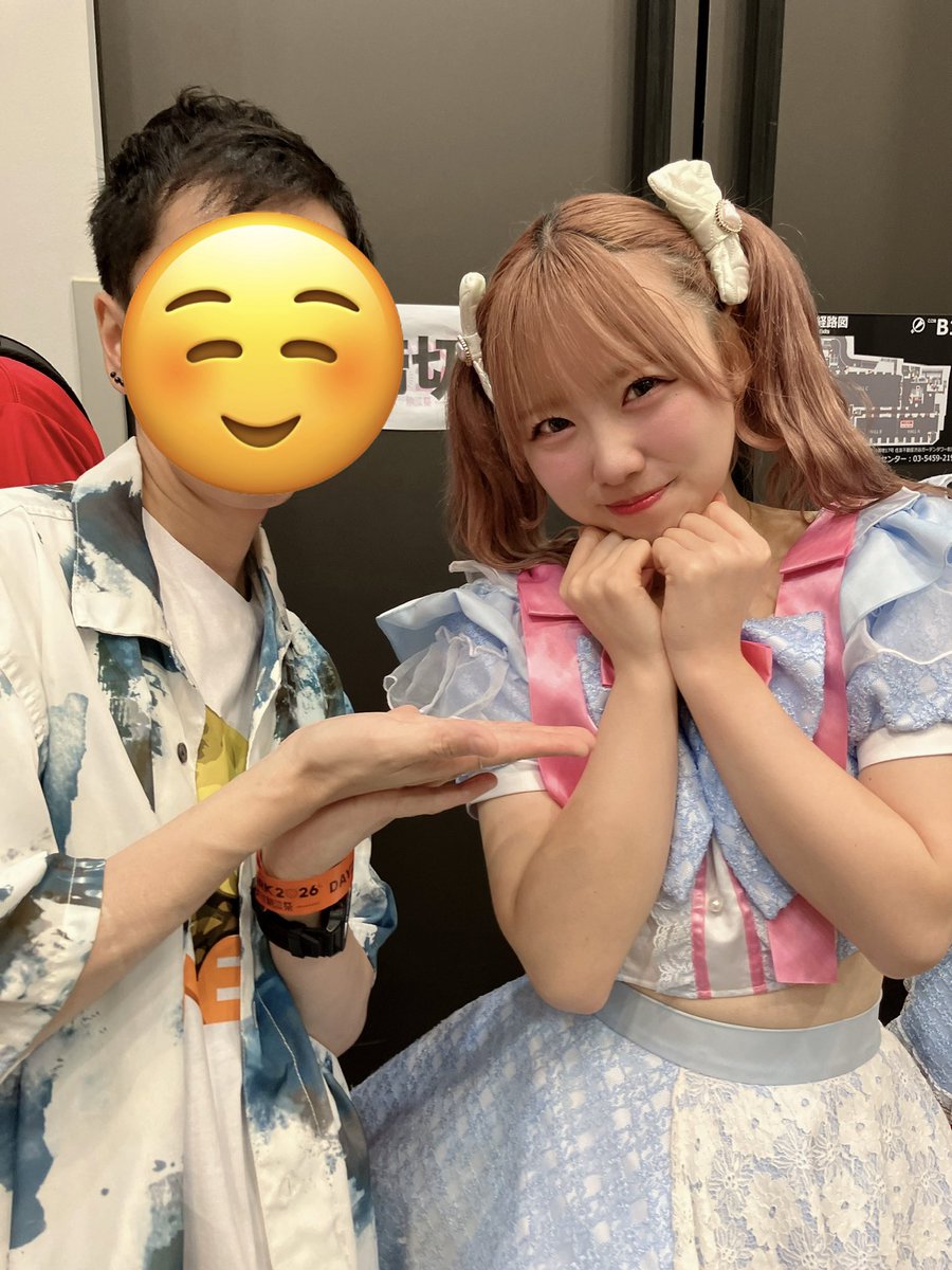 Rion_san3's tweet photo. 7.11(土)SPARK2026渋谷納涼祭🎆
2日目〜ありちゃんと写メ！
日焼け桃さんになってないか心配だったけどなんとか大丈夫そう!?🥺
ツインテールも似合ってましたぁ☺️
久しぶりにゆっくり話せて楽しかったです！
#桃絵ありさ 
#ラビットビット 
#にこにこありしゃ https://t.co/rJRiUI2HcT