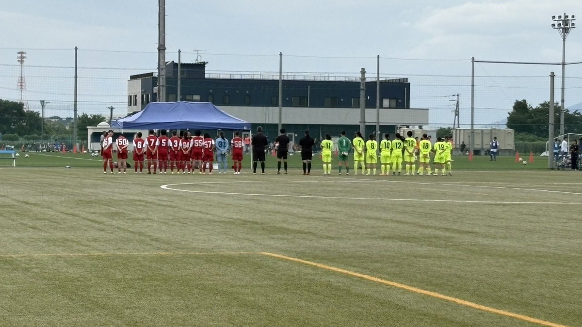 KashimagkuenLS's tweet photo. 県リーグ第4節
🗓2026年7月5日
🏟霞ヶ浦高校大室グラウンド
🆚霞ヶ浦高校

前半0-2
後半1-1
total1-3

⚽️得点者⚽️
飯塚玲奈(開進第一中学校)

7月5日は県リーグ第4節でした。前半は、最初の入りが悪く相手ペースでボールを回されてしまい、失点してしまいました。後半は、前半の反省を活かし1点返すことができました。しかし、攻撃の質や1対1の強度が低かったので練習から意識高く取り組みましょう！

対戦して頂いた霞ヶ浦高校の皆様、関係者の皆様、そして保護者の皆様、本当にありがとうございました🙇‍♀️

#鹿島学園高等学校
#まずは自分に常勝であれ
#謙虚に貪欲に最後まで
#積み重ね