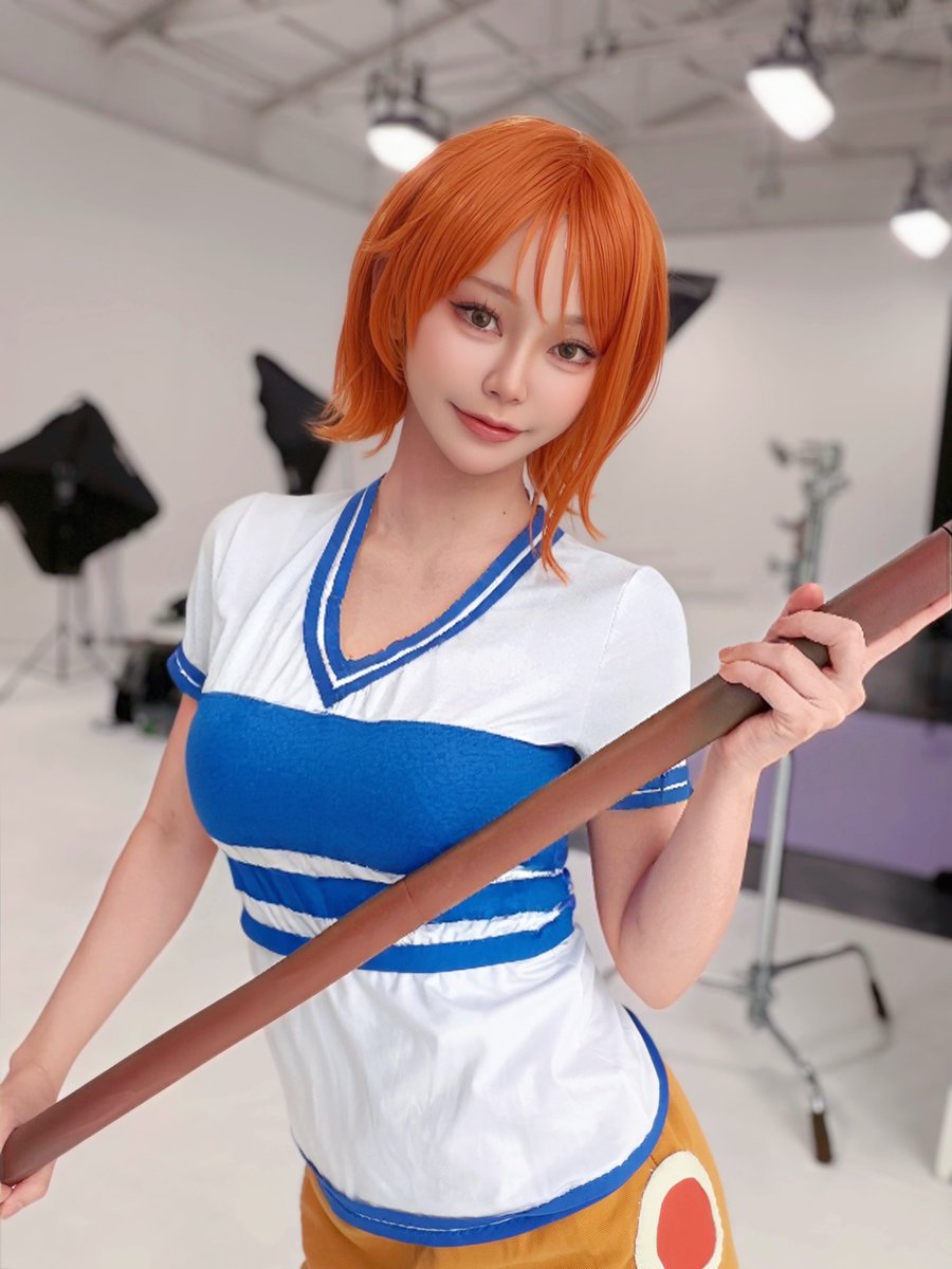 risa_smash's tweet photo. ナミって言うの、私と手を組まない？🍊 https://t.co/e5ou7bSQU0