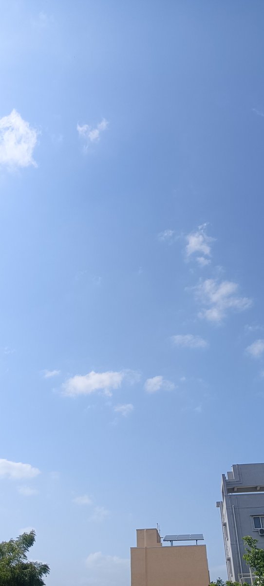 balaji25_t's tweet photo. This is not the sky that you generally experience on any day in the afternoon of July

EL-NINO suppression is getting unreal https://t.co/kf8vOLfdKI