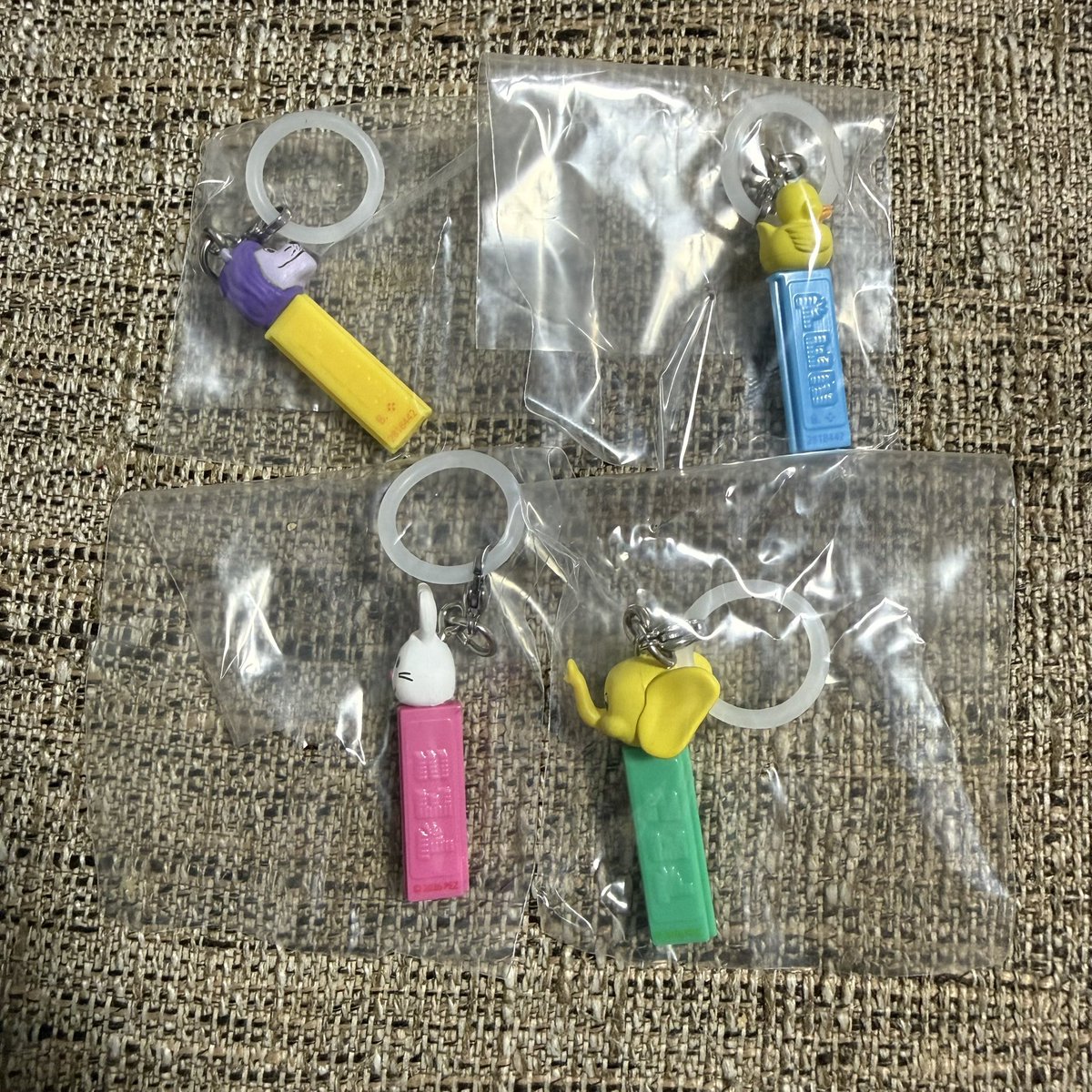 Boo_ss37's tweet photo. PEZ めじるしアクセサリー ガチャガチャ 交換 たまごっち ミニモニ キティ 呪術廻戦 ケロロ軍曹 

【譲】Elephant/Lion/Bunny/Duck

【求】その他 めじるし ガチャガチャ
※たまごっち アナザーカラーも🙆‍♀️

交換可能な方いらっしゃいましたら、お気軽にお声掛けください😮´- https://t.co/x9zhuRuh2j