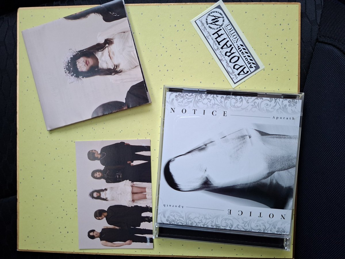 a_stray_cat_'s tweet photo. CDに封入されてるランダムなカードとステッカーがいいなと思ったやつでよかった(*´ー｀*)
#APORATH
#SALONKITTY https://t.co/5VxPSLhXy4