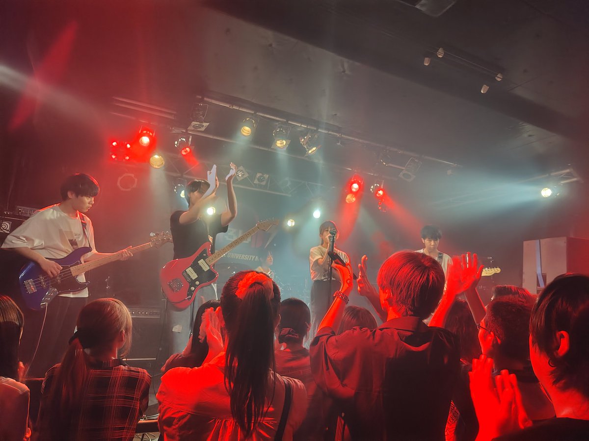 3U_Official's tweet photo. 3U PRESENTS Shuffle LIVE vol.6

13バンド目
スーパーカナブンシガレッツ

全曲全身全霊でのライブでラストに向けて会場を大いに盛り上げてくれました!!! https://t.co/64h6TDjWEp