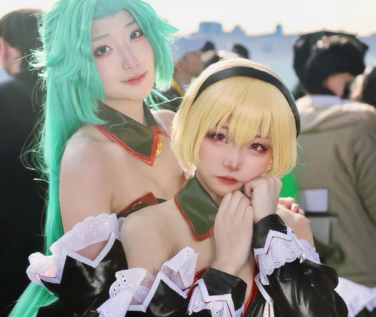 gisiko_is_mine's tweet photo. Cosplay ひぐらしのなく頃に
 
夏コミは2日間ともひぐらしのコスで参加です✨️💛

詩音@Ezotanuki_11 ちゃん💚 https://t.co/bWvt7KqRsz