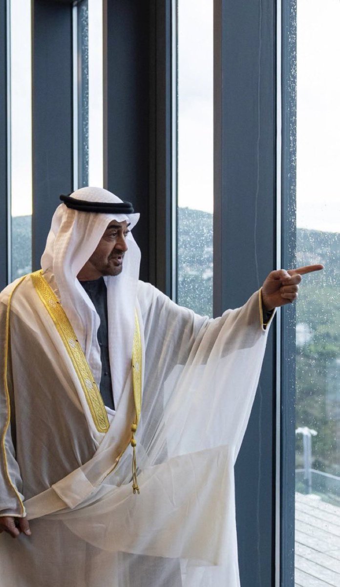 Ousha1971's tweet photo. #محمد_بن_زايد_آل_نهيان ربي يحفظه 🫡❤️🇦🇪 https://t.co/WJknOl8rr3