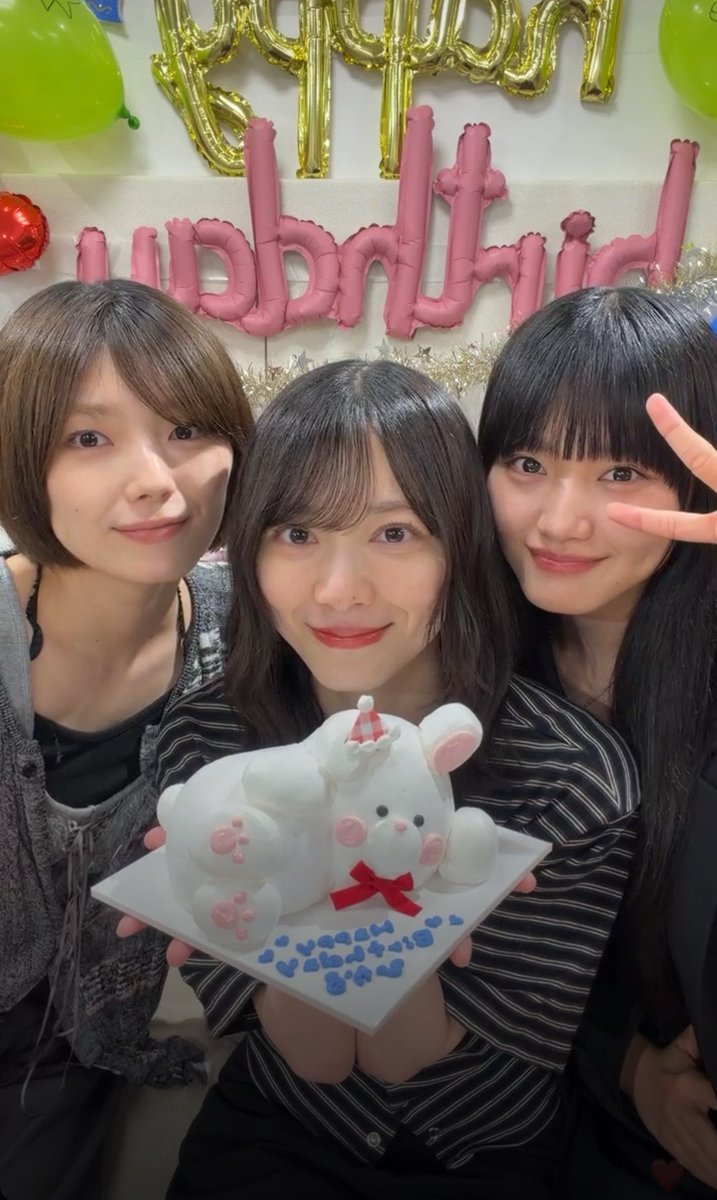 runmiu00's tweet photo. 最高に幸せな時間でした🙇
25歳も幸せな年にしてください！ https://t.co/W7TKOA82ZS