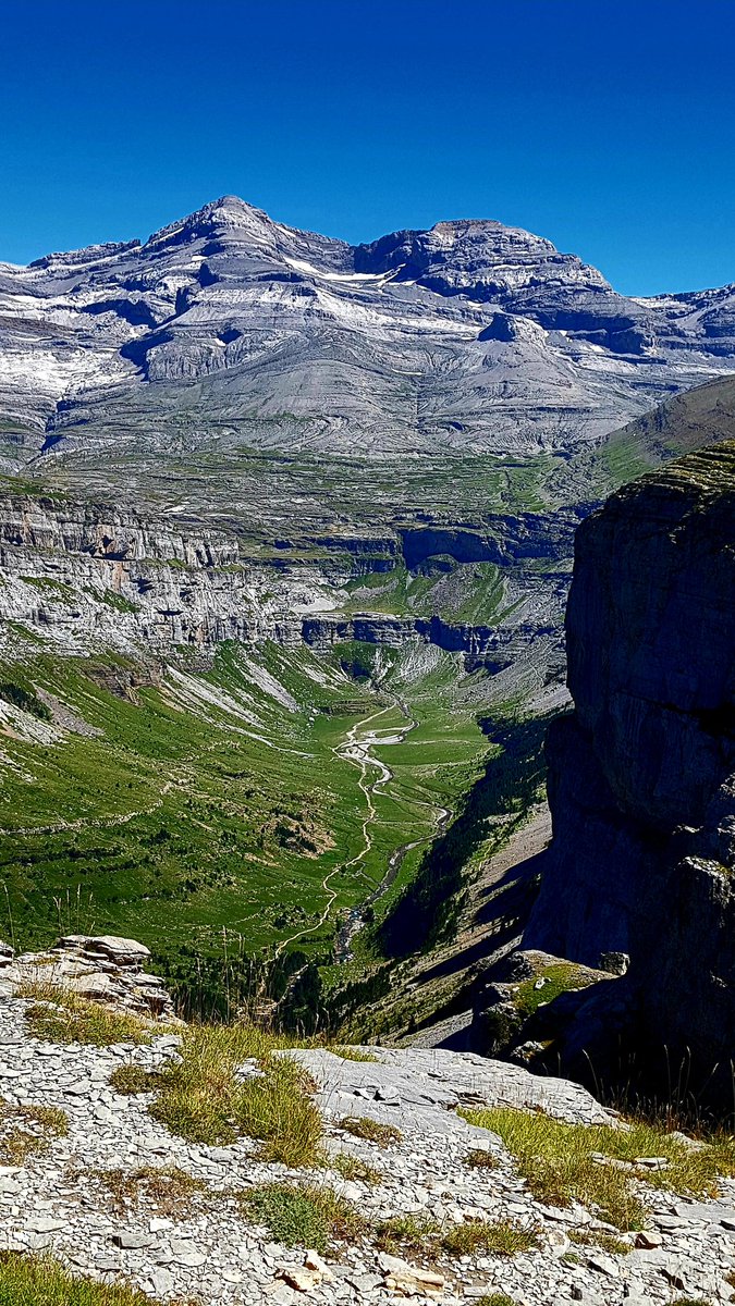 claude_castera's tweet photo. Monte.Perdido. Ordesa https://t.co/gJQOkmYwRs