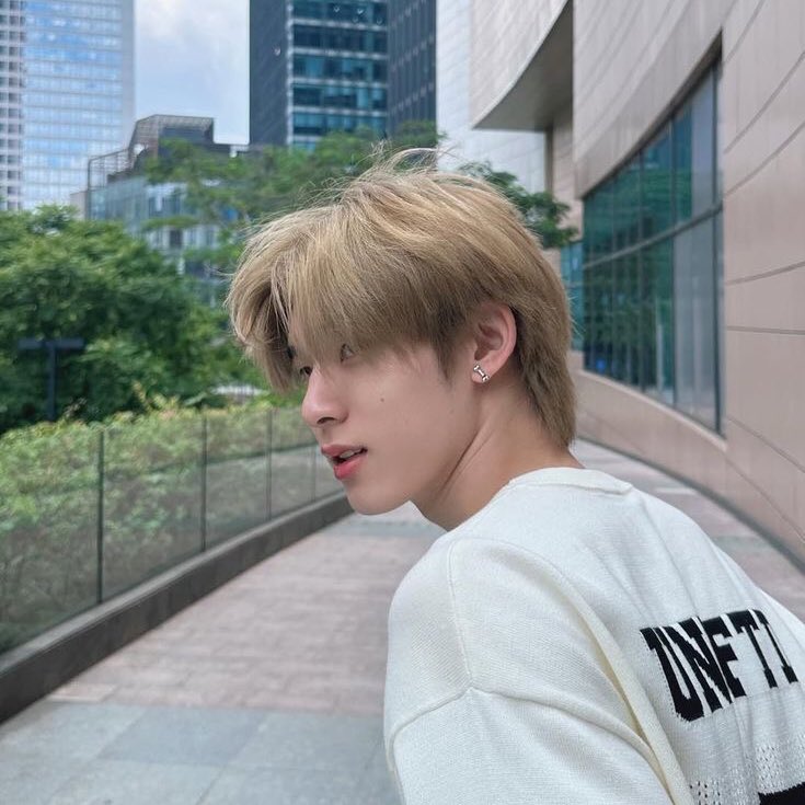 eeqlanwoil's tweet photo. แฟนหนุ่มวัสดุจริงๆ ว่ะ tt♥️ https://t.co/4bTFnxEHGS