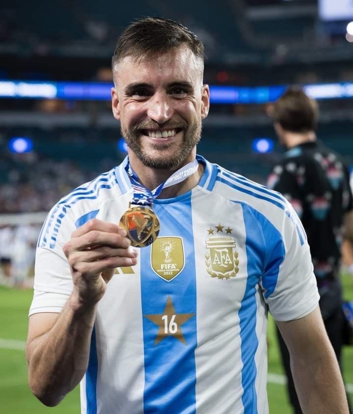 Tobs_fc's tweet photo. This uncle has been suffering with Messi for many years even before De Paul arrived. 

Glad he is still around when Argentina started winning everything. 🥹❤️ https://t.co/8qd6eM8mpk