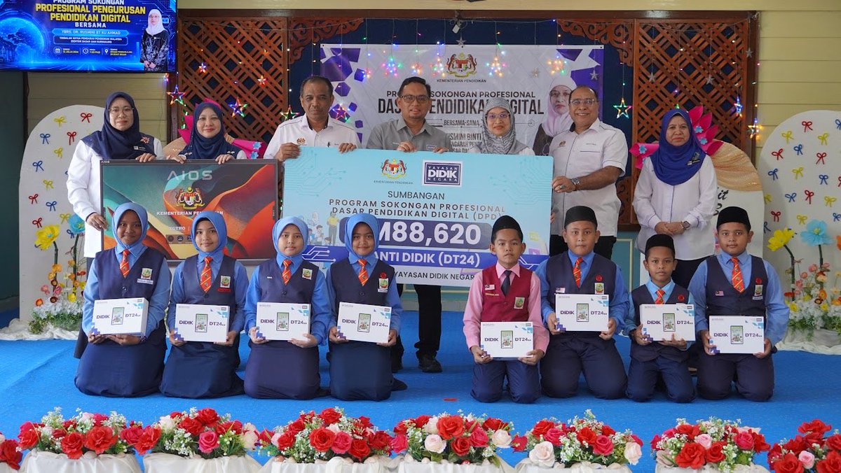 Rusmini23's tweet photo. Alhamdulillah hari ini saya berkesempatan menyempurnakan Program Sokongan Profesional Dasar Pendidikan Digital (DPD) KPM Negeri Kedah di SK Bukit Besar, Kota Sarang Semut. https://t.co/Ifrc0DP3qH