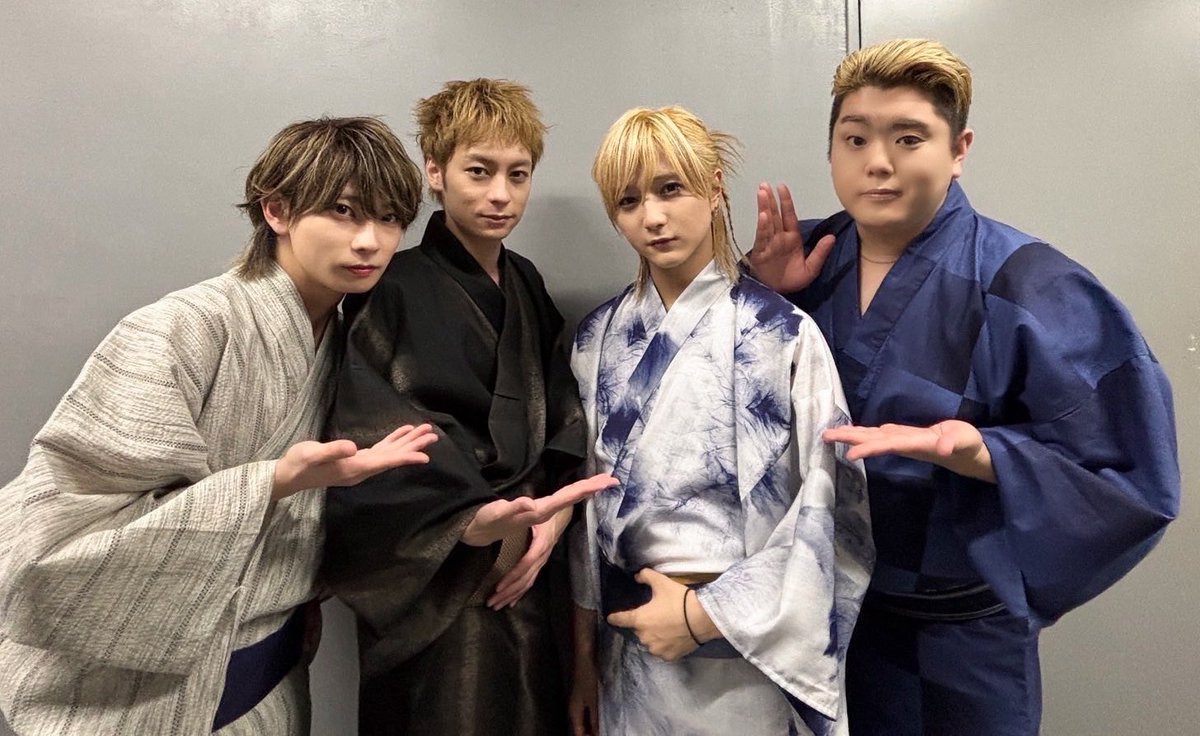 yuga_iwasaki's tweet photo. もっちーのバースデーイベント大阪回🐙
1.2部ゲスト登壇させて頂きました！

もっちーが本当に幸せそうで目を輝かせていて、沢山笑ってて、仲間であり親友でもある人の嬉しそうな顔が見れてこっちまで幸せになった1日でした。
楽しくてあっという間だったな〜
甚平と浴衣も着れました👘

もっちー本当におめでとう！🎂