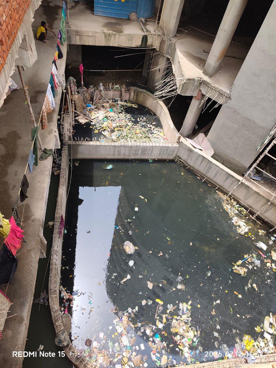 VedantamReside1's tweet photo. @OfficialGNIDA @myogioffice @dmgbnagar @NEFOMAncr @NEFOMA 
वेदा��तम सोसाइटी,सेक्टर-16Cग्रेटर नोएडा वेस्ट में जलभराव के कारण मच्छरों का प्रकोप बढ़ रहा है, जबकि मेंटेनेंस टीम समय पर पानी की निकासी ��र सफाई सुनिश्चित करने में विफल रही है।कृपया तत्काल संज्ञान लेकर आवश्यक कार्रवाई करें https://t.co/K7rJtCNPtO