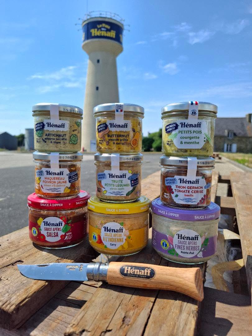 Liliaaan_B's tweet photo. [JEU CONCOURS] 

Avec Hénaff, on vous offre ce magnifique lot de 6 verrines, 3 sauces et un opinel spécial ! 

🎲 Pour jouer :

- Like et RT ce post
- Follow @JeanHenaffSA 
- Commente avec qui tu mangeras ces victuailles ! 

🗳️ Tirage au sort demain 18h ! https://t.co/aeg8dd6pZB