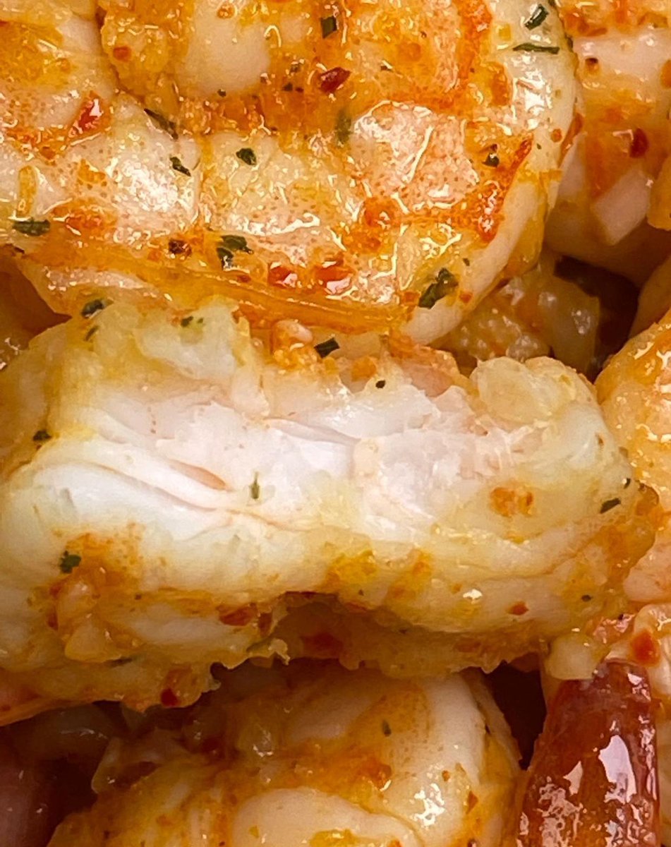 IsabellEvans1's tweet photo. Homemade garlic butter shrimp with crispy toast  Quick, flavorful weeknight win—zero takeout needed!， https://t.co/MsaAAtmZvZ
