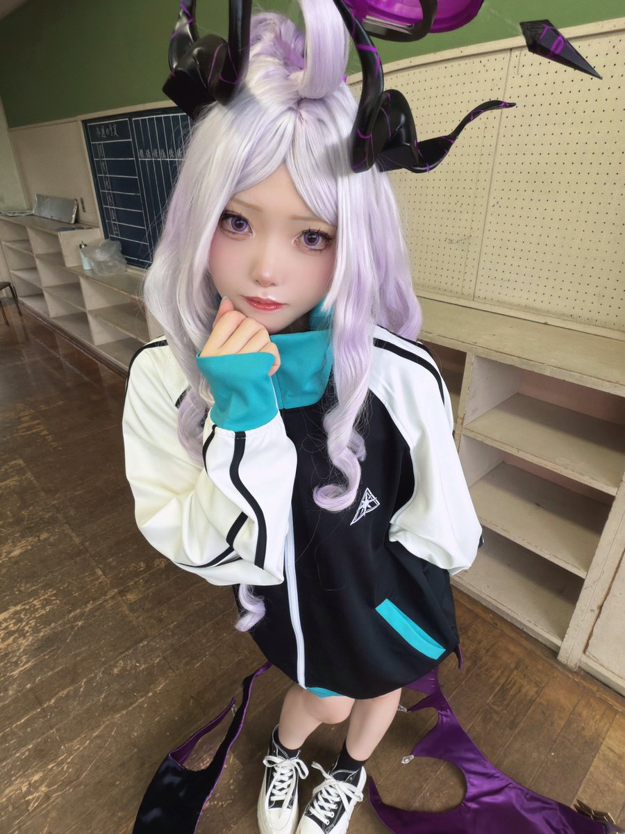 _suisui8's tweet photo. アビドスジャージのヒナ

#夏だ花火だ廃校オールナイト水着祭り2026 https://t.co/vpATb0nssf
