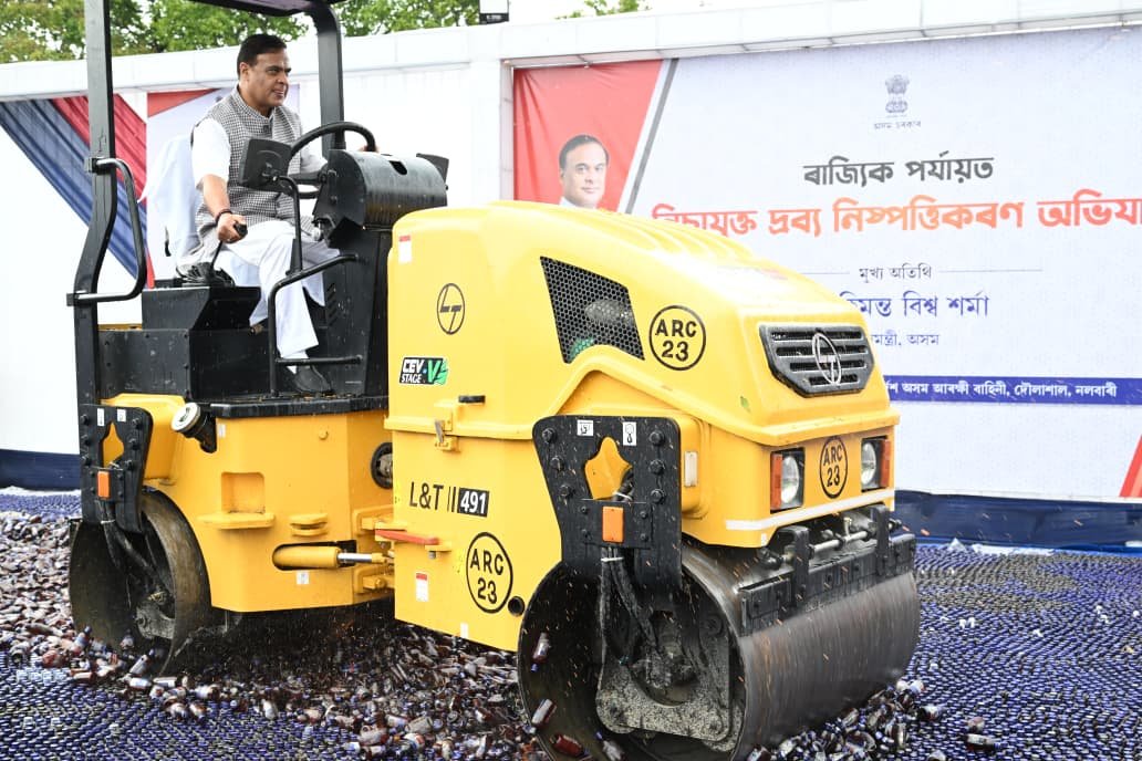 assampolice's tweet photo. The Hon’ CM Dr. @himantabiswa Sir launched a State-wide narcotics destruction drive at  14th APBN, Daulashal, Nalbari, today; by inaugurating a secure drug destruction facility established with support from MHA, GoI.

Over the next 10 days, narcotics worth ₹472.51 crore, including heroin, Methamphetamine tablets, ganja, cough syrup, opium, morphine & cocaine, will be destroyed. 

Similar destruction is underway in every district of Assam.

@HMOIndia

@DGPAssamPolice
@HardiSpeaks