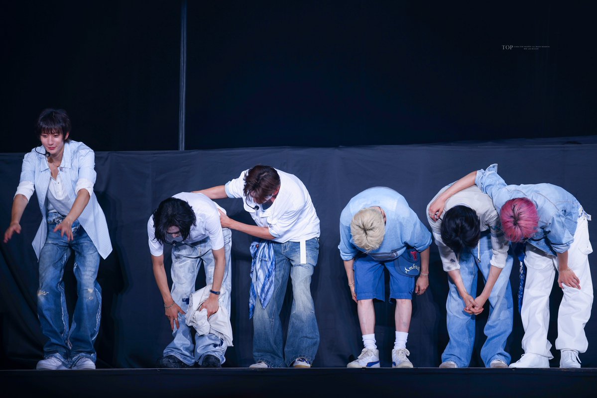 TOP_RIIZE's tweet photo. 260710 JAPAN FANMEETING RPG 福岡

🎮👾🕹️ #RIIZE #라이즈 https://t.co/NXprY2IPYU