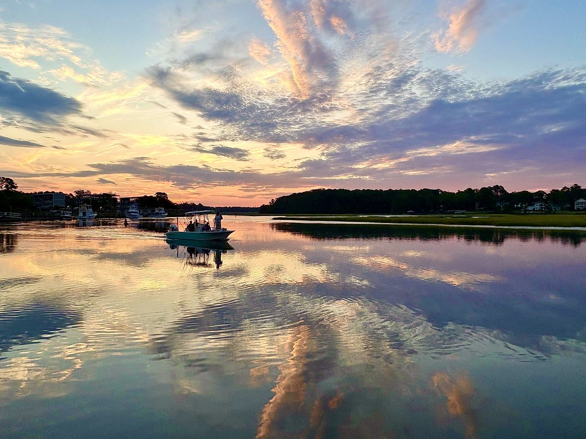 MMoore_hoops's tweet photo. Good morning! #Calabash @EdPiotrowski @medwick @DylanHudlerWXII @jamiearnoldWMBF @LeeHaywoodWX @dogwoodblooms @marioncaldwx @JustinMcKeeWx @StarboardRail @ThePhotoHour @CMorganWX @Christina4casts @AndrewWMBF @ScottyPowellWX @jgreenhillwx @TimBuckleyWX @clairefrywx @matt_wx https://t.co/TnDiTD4knZ