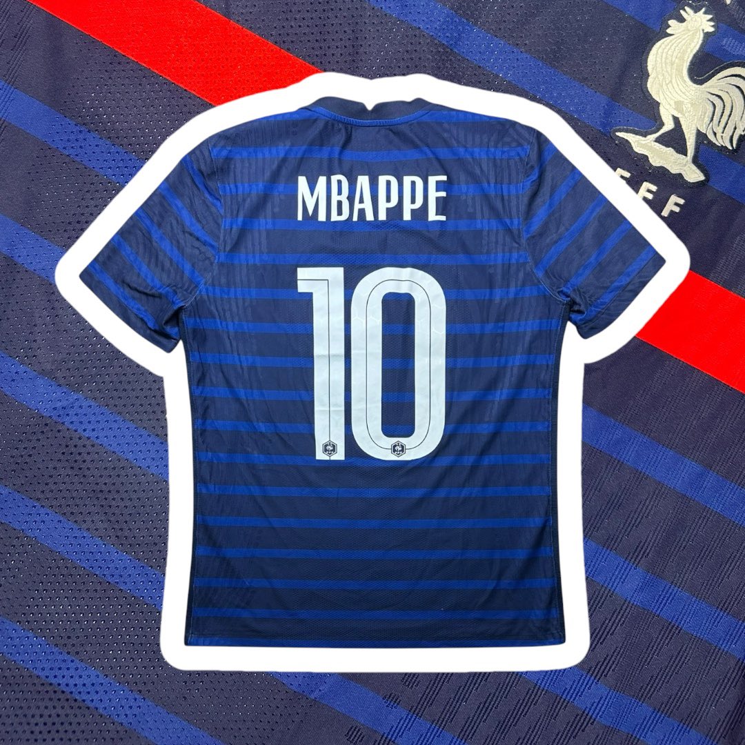 Kickkits's tweet photo. And then there was 4…

The semi finalists are locked in, who are you backing to win? You could even grab a last minute shirt, which will arrive before the kick off of each game👀

Tap the product tags or visit the link in the bio

Any retweets would be appreciated! https://t.co/USWXPAMbOb
