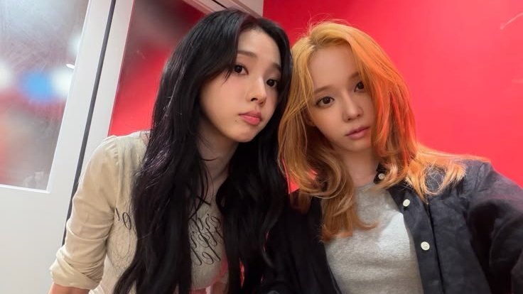 bscnz_'s tweet photo. “𝗸𝗲𝗿𝗷𝗮𝗻𝘆𝗮 𝗱𝗶𝗯𝗮𝘆𝗮𝗿 𝗽𝗮𝗸𝗲 𝗰𝗶𝘂𝗺𝗮𝗻”

; winrina/jiminjeong au
©bscnz_ https://t.co/cpAC797pet