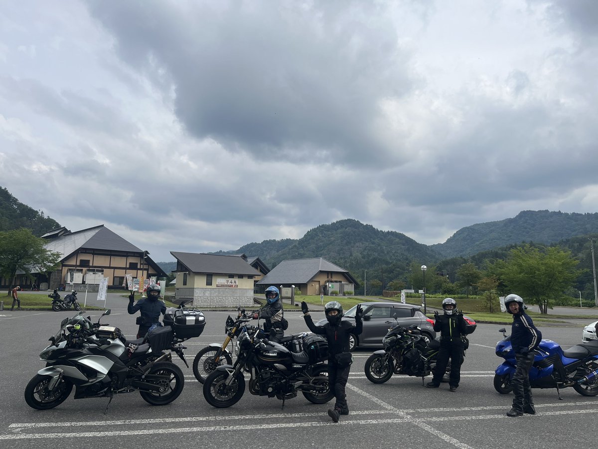 motoliaison's tweet photo. 一泊ツーリング行ってきた！
温泉も食事もツーリングも最高すぎた😆
#木賊温泉
#井筒屋
#一組限定の宿 https://t.co/5IVzcE9ic3