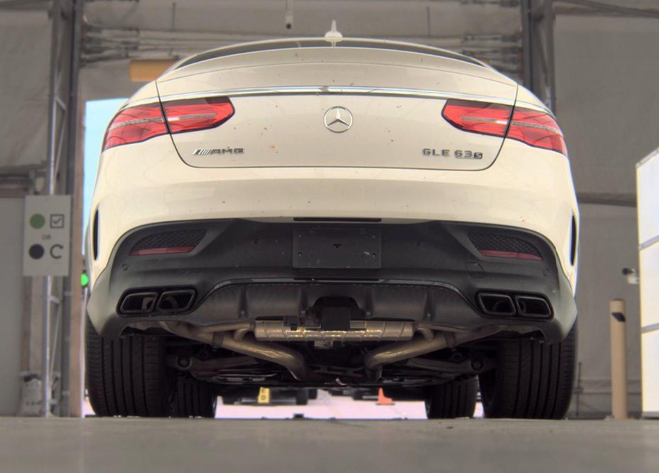 Kinglamarr___'s tweet photo. 2018 Mercedes Benz GLE 63s AMG
From The US straight to your doorstep in Nigeria! 🇳🇬

🏷️: ₦77 Million ($54.5K) ONLY
 (All-in: buy + ship + customs + detailing + delivery)  
ETA: 6-8 weeks  

Contact for details 📥 https://t.co/rP8eya7JMg