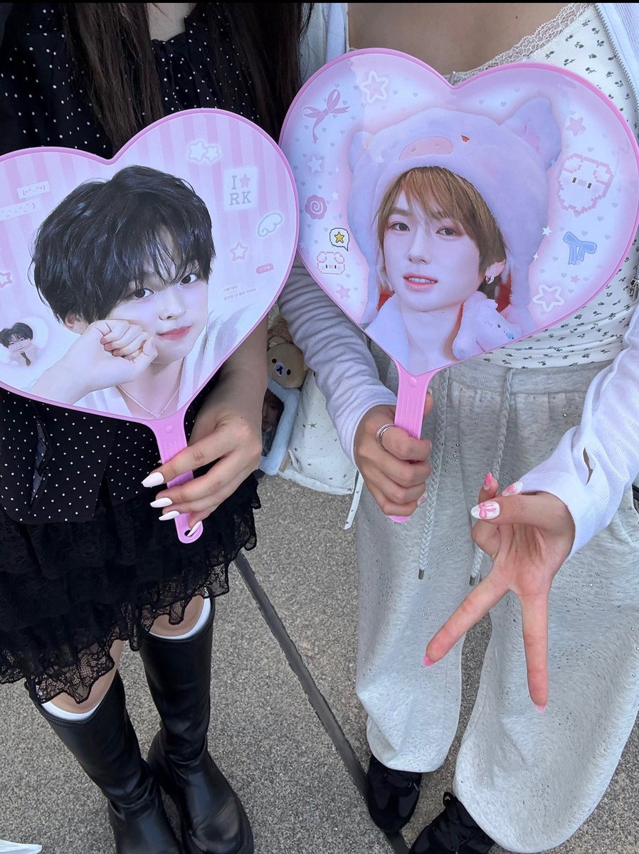 je___02's tweet photo. 6人の王子様にプロポーズされてきました👑💍*。
2日間幸せいっぱいでした https://t.co/ewbdbvAnUe