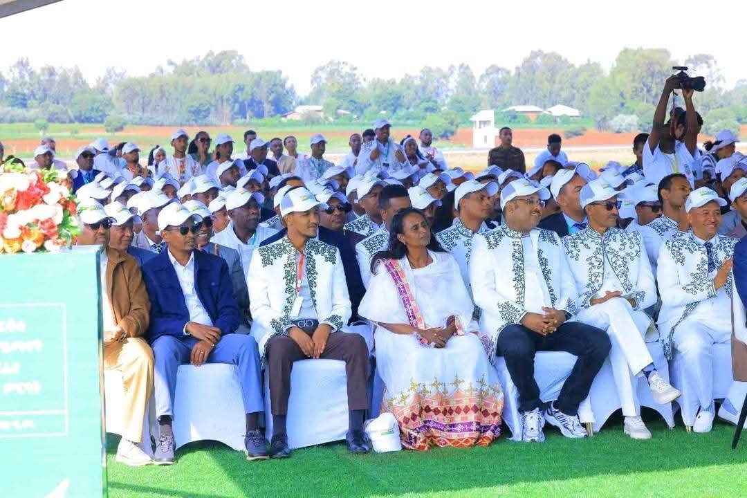 AppAmhara's tweet photo. "የለውጡ መንግሥት የደብረ ማርቆስን ሕዝብ የአውሮፕላን ማረፊያ ጥያቄ መልሷል"  ምክትል ጠቅላይ ሚኒስትር ተመስገን ጥሩነህ https://t.co/F6ZvfOaPys