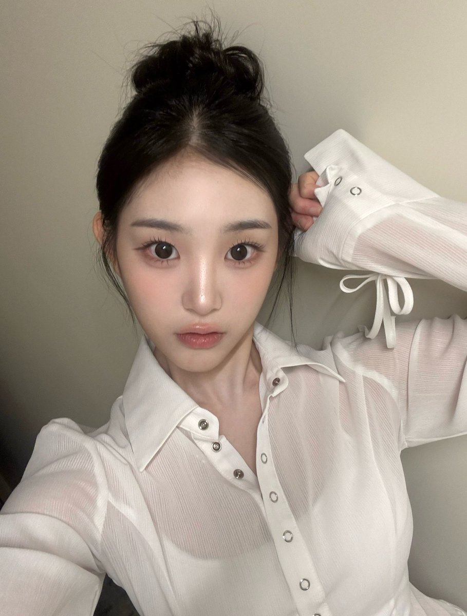 suhll4t's tweet photo. 260712 코스모톡🖤💭 #지연 #JiYeon https://t.co/UsWNSzU8fA