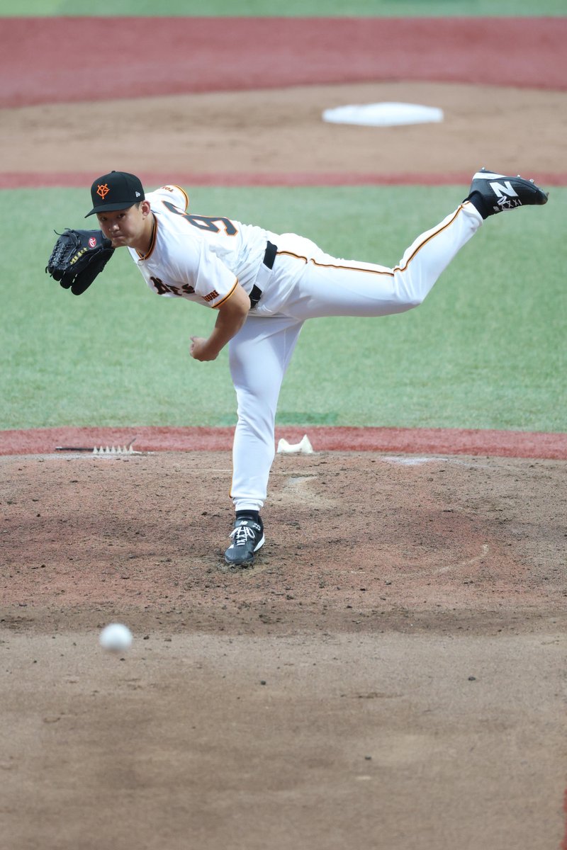 gtown_stadium's tweet photo. 【二軍】巨人 vs 中日 
#小笠原慎之介 投手は5回91球を投げ、2失点と要所を締めるピッチングで試合を作りました⚾️ https://t.co/LOo66Urc93