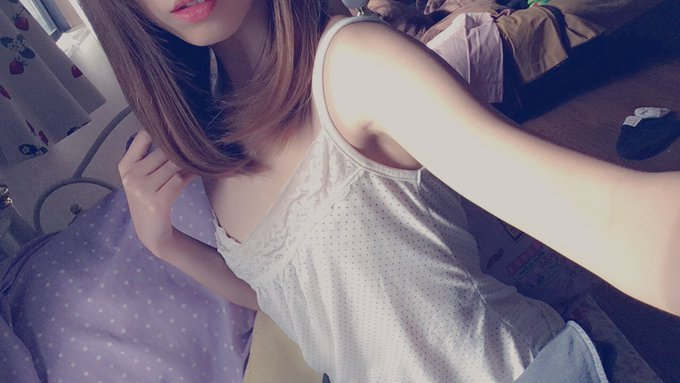 clarilace's tweet photo. こんな体に興味あるかな…
色気が無くてもいいですか❓🥺 https://t.co/87rzDjaPcI