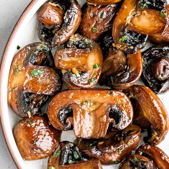 _we_love_food's tweet photo. Love or hate Mushrooms?

🍄‍🟫 🍄‍🟫 🍄‍🟫 https://t.co/aJcK1CgZNc