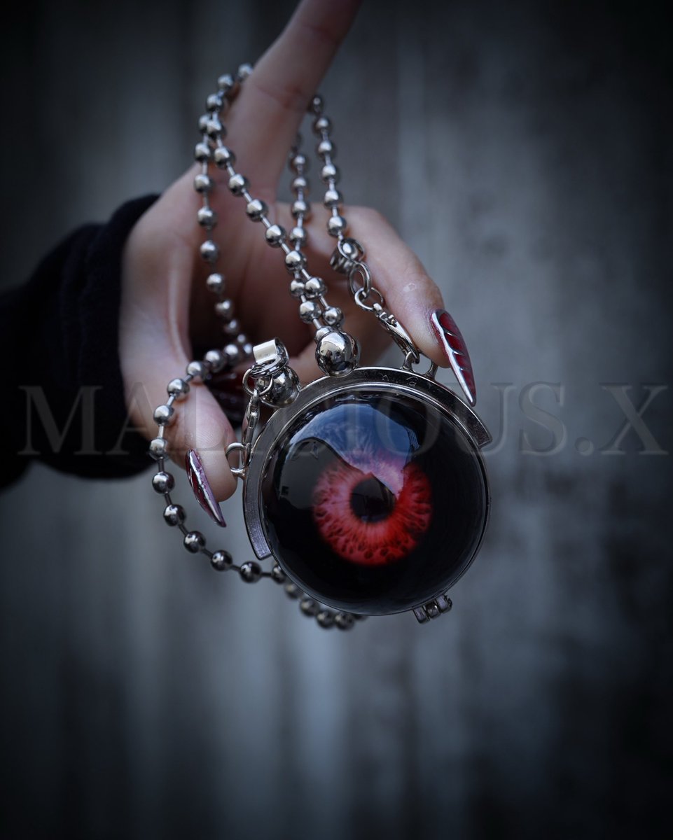MALICIOUS_Xx's tweet photo. 👁️‍🗨️♥️⛓️

Eyeball Locket pendant https://t.co/P7hg7mUS7C