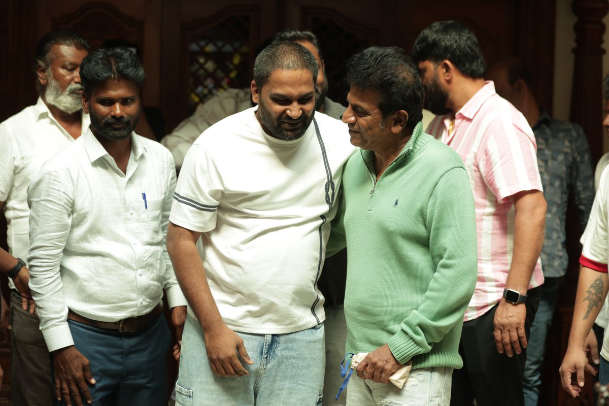 PavanWadeyar's tweet photo. Happy birthday to the Maverick of Mass🔥 @NimmaShivanna. God bless you with the best.
Loads of love anna❤❤❤
#Bail https://t.co/KI9WcL3dHA