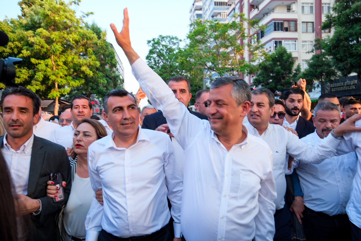 aniltanburoglu's tweet photo. Belli ki dağların, denizlerin ve göllerin üzerinden 
sıyrılıp gelmektedir seher,
Belli ki yakındır 
doğayı ve hayatı sarsacak saat.

Ahmet Telli

Saygıyla… https://t.co/uucjMMGoeN