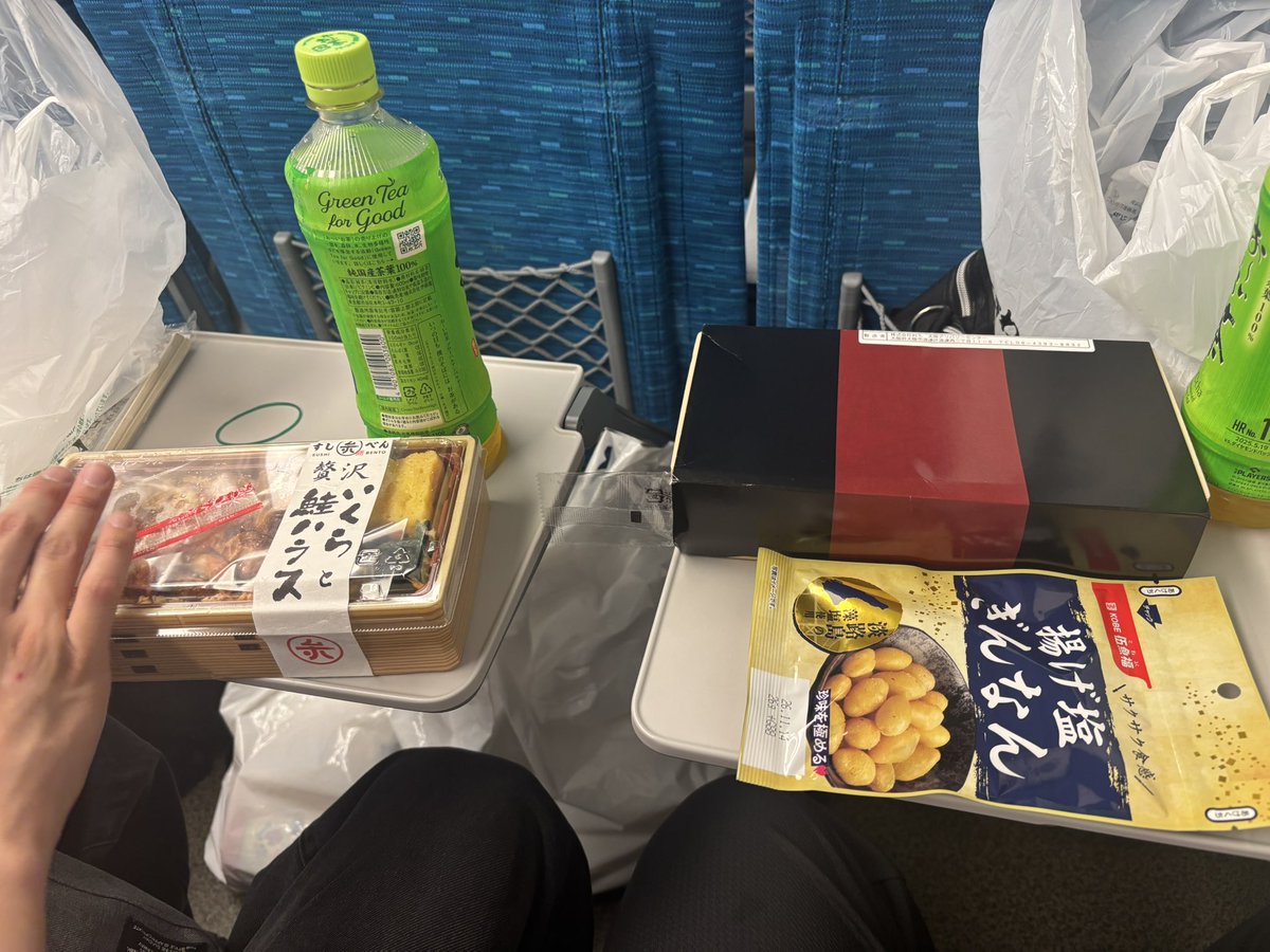 kamovrc's tweet photo. 1泊3日、かもさんの飯の流儀（飯テロ） https://t.co/dcI5LzEDhq