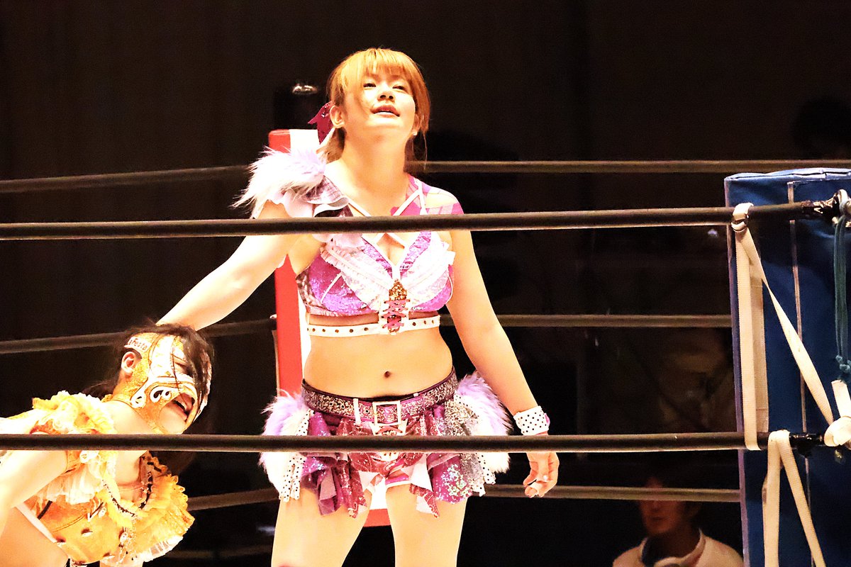 takao_groove's tweet photo. 2026/07/12 #wavepro 後楽園大会
ちょちょたん🎀やりました!
今年の #CATCHTHEWAVE 優勝しました🎊💯✨
去年の悔しい表情を見ているので今年の優勝は
尚更嬉しいです🤗✨
この勢いで8月のReginaも (•̀ᴗ•́)σ イタダキ!!
#ちょちょたんと一緒
#ちょちょ活
#梅咲遥 https://t.co/6eQpOkM2oX