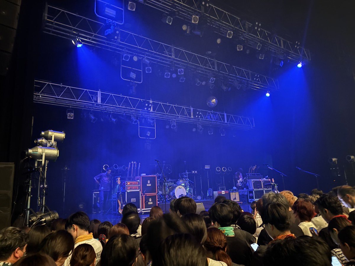 1222saru's tweet photo. 今回は視界良好
ツアーファイナルだけど
なんかそんなに寂しくない
またツアーするだろうという安心感
（私自身がいけなくなる方の可能性が強いけども）

#ストレイテナー https://t.co/sJQ0xx9TzW