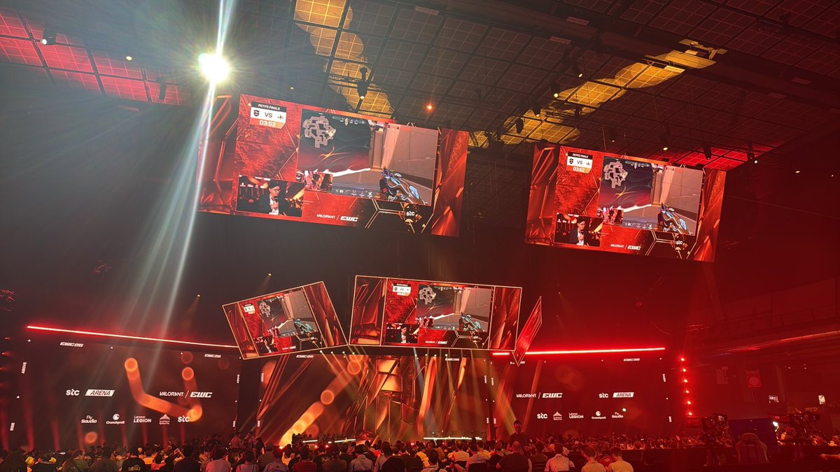 Mixwell's tweet photo. 🏆EWC - VALORANT🏆
🔥NONGSHIM vs BBL🔥
🏆 Consolation Final 🏆 
🔥Luego GRAN FINAL: 100T vs NRG 🔥|⫸ #Watchparty from Paris ⫷
https://t.co/J2ghhaqkSx https://t.co/WcdcXOyxm2