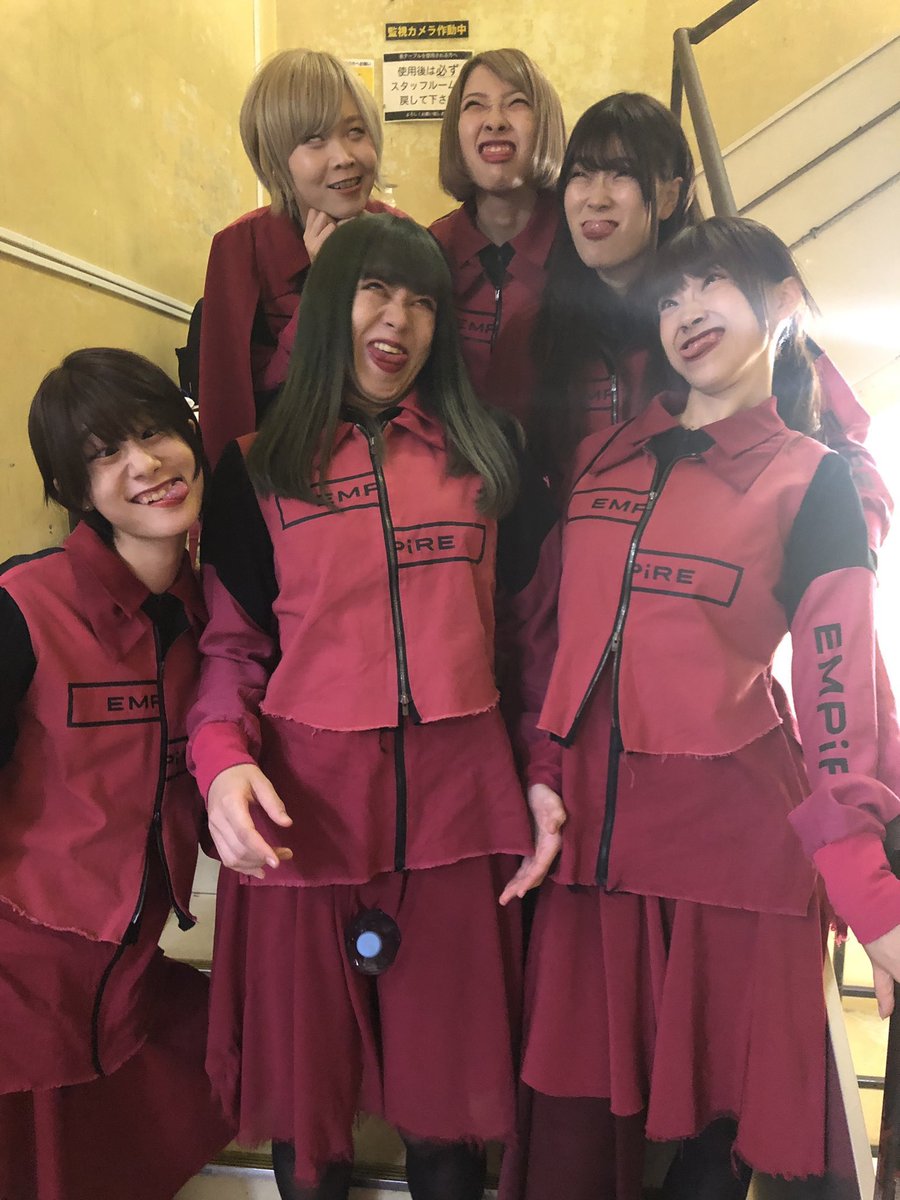 reccdff2's tweet photo. 最高すぎるのになんで解散しちゃうかなぁ https://t.co/U08kVAVnBY