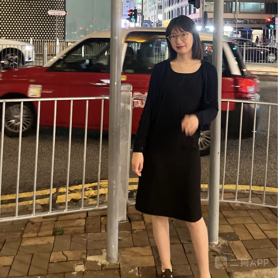 CandyLiu7474741's tweet photo. 一个不知天高地厚的女人王经赟，每天舔黑人的时候怎么不高冷了？现在高冷了？还敢宣称自己看感觉，啊呸！——李卓迪 https://t.co/FbSTfWTCmJ