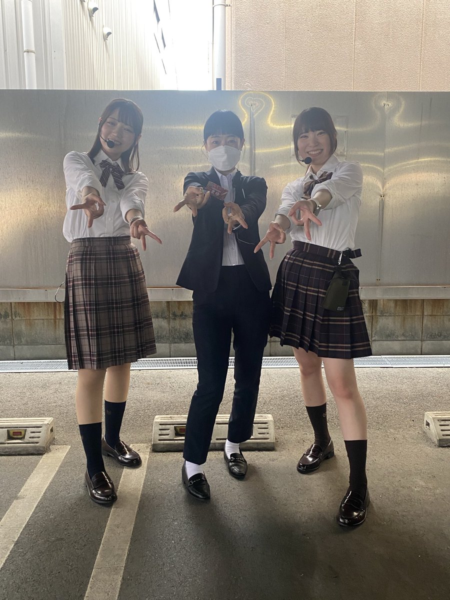 Gullivermayu's tweet photo. 本日もパチスロ女学院🏫応援ꉂꉂ📣
ご参加✨️ご来店ありがとうございました☘️
初めてご来店いただいた方もいらっしゃって😊とっても嬉しかったし、皆さんの笑顔も沢山見れて良かった☺️
萬田千鶴さん🩵��心さん❤️ありがとうございました💗💗💗
@janbari_chizuru 
@mimune_scoop  #ガリバー東大阪店 https://t.co/YaooaXzXqx