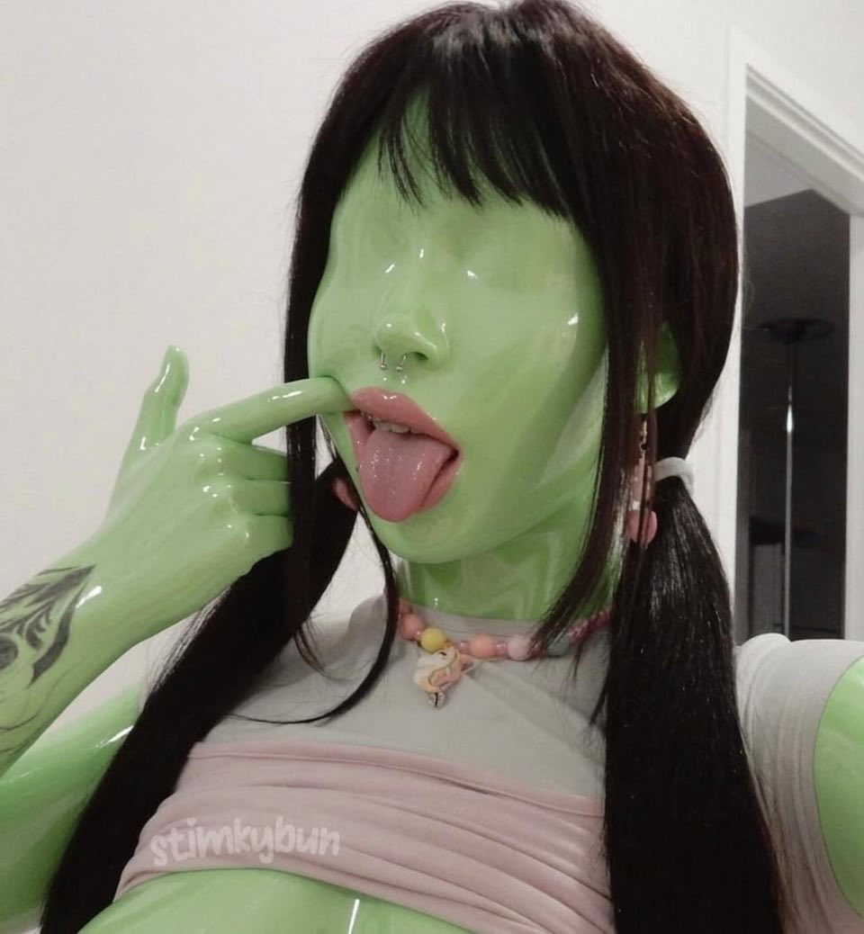 Huffyscashdump's tweet photo. U scumbags fr have no life. As if shiny white plastic dolls weren’t enough u dead ass pumping to slime🤡🤤

Slurp it up lil perv. 🖕🏼💦🥴

Manscam findom mannequin censor https://t.co/ChGb7adYSL