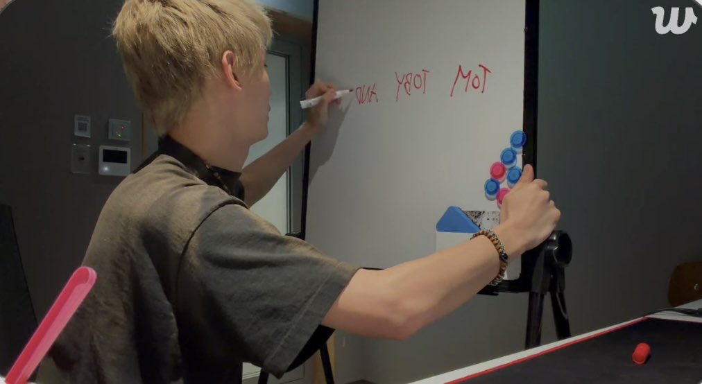 obuckstee's tweet photo. james taking out the whiteboard to talk about everyone’s favorite spiderman icb 😭 https://t.co/Q0uHDrokbr