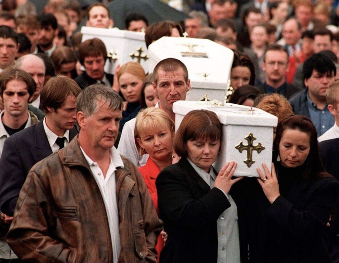 BanditCountryRA's tweet photo. 28 years ago today the UVF murdered three young C@tholic children "the Quinn brothers" by burning them to death while they slept in their beds because the sectarian orange order were banned from walking down a road. Jason, Mark &amp; Richard RIP little angels. 🙏🕊🕯 https://t.co/gY57y8DEgz
