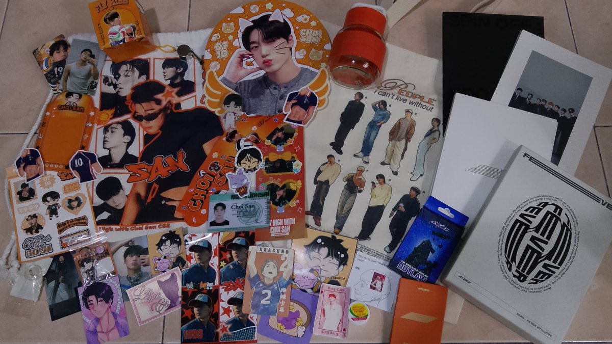 luvjwi_'s tweet photo. 🧡🏐✨
Freebies/Merch haul from yesterday's CSE! Thank you po sa mga nagbigay ng freebies/raffle/Freeclaim and pa-budol HEHE
Thank you po Ate @woonotyoung_ for hosting this CSE✨

Sana na enjoy nyo pong lahat ang Pande-San stickers(⁠ ⁠◜⁠‿⁠◝⁠ ⁠)⁠♡

#FLYHIGHWITHCHOISAN https://t.co/Y4Dr0J0KRu