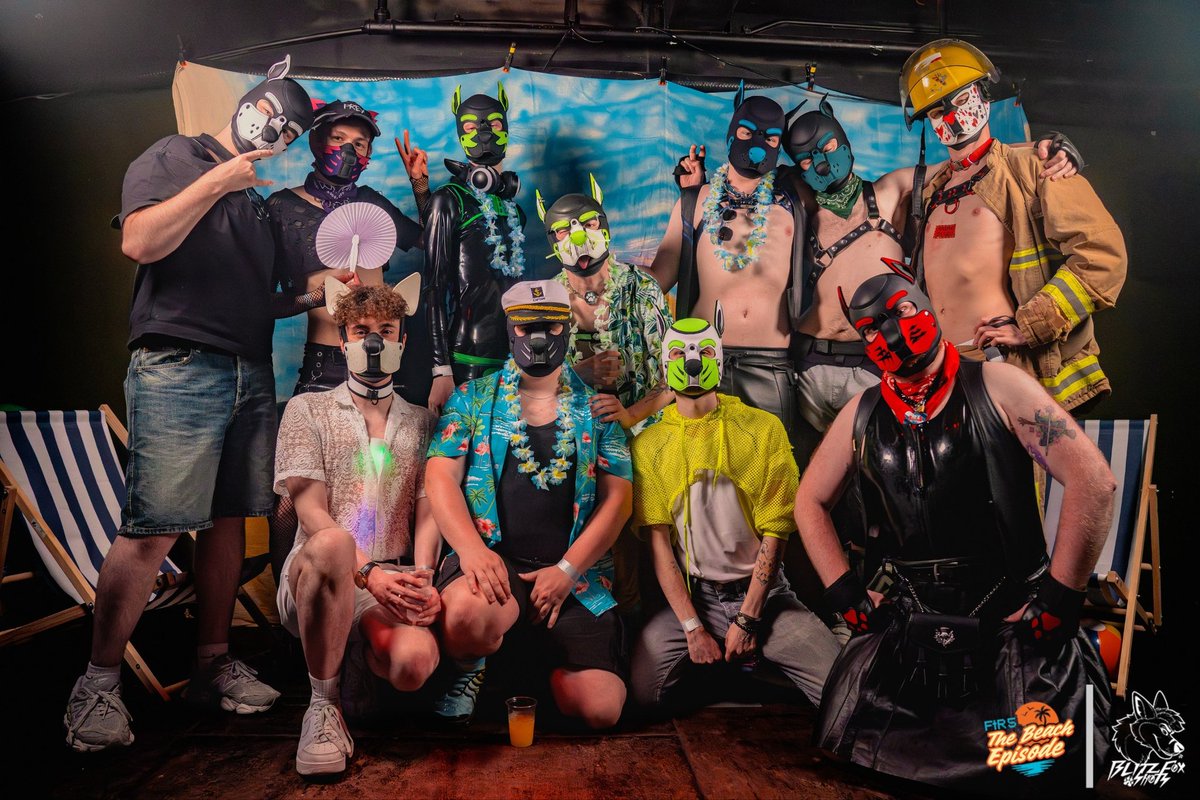 Hyperwolf110's tweet photo. Did i forget to post anything again? Yes. Absolutely. But we try 🤣 

Had a great time at Code DRK on friday night with plenty of dogs around. And hopefully many more to drag into our local pup scene.

(Plus a bonus group shot from FTR5) https://t.co/dqr0nR0MVf