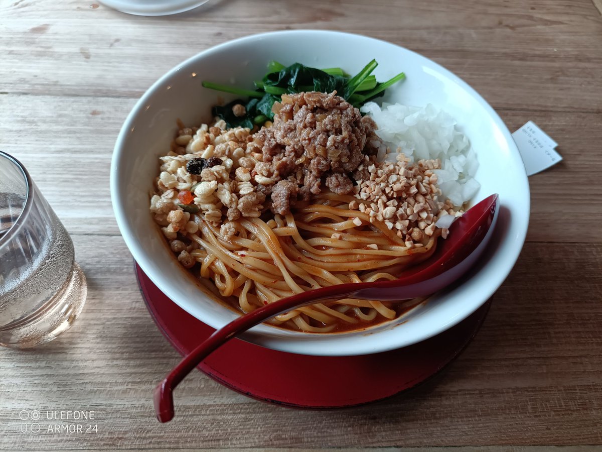 laurel_550R's tweet photo. 半分だけなの？　リンゴ分けるみたい
側に居すぎて　答え見つからない
"特別"になってみたかった
パジャマの向こうに隠した恋だった

星屑に包まれた永遠のこの夜に
感じられる　心を繋いでく温もり
これ以上　幸せを探し出せないくらい
言葉よりも瞳で　一つ星になろう

#えふしぃしぃぐるめ https://t.co/LW9sLIJkyB
